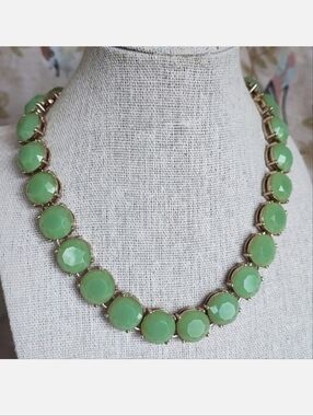 J. Crew Signed Light Mint GREEN Gold Tone Glass Stone Necklace Lifesaver Clasp